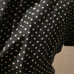 The limited black and white blouse size M